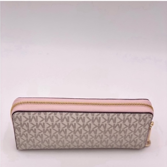 Michael Kors Large Continental Wallet Wristlet - Picture 10 of 13